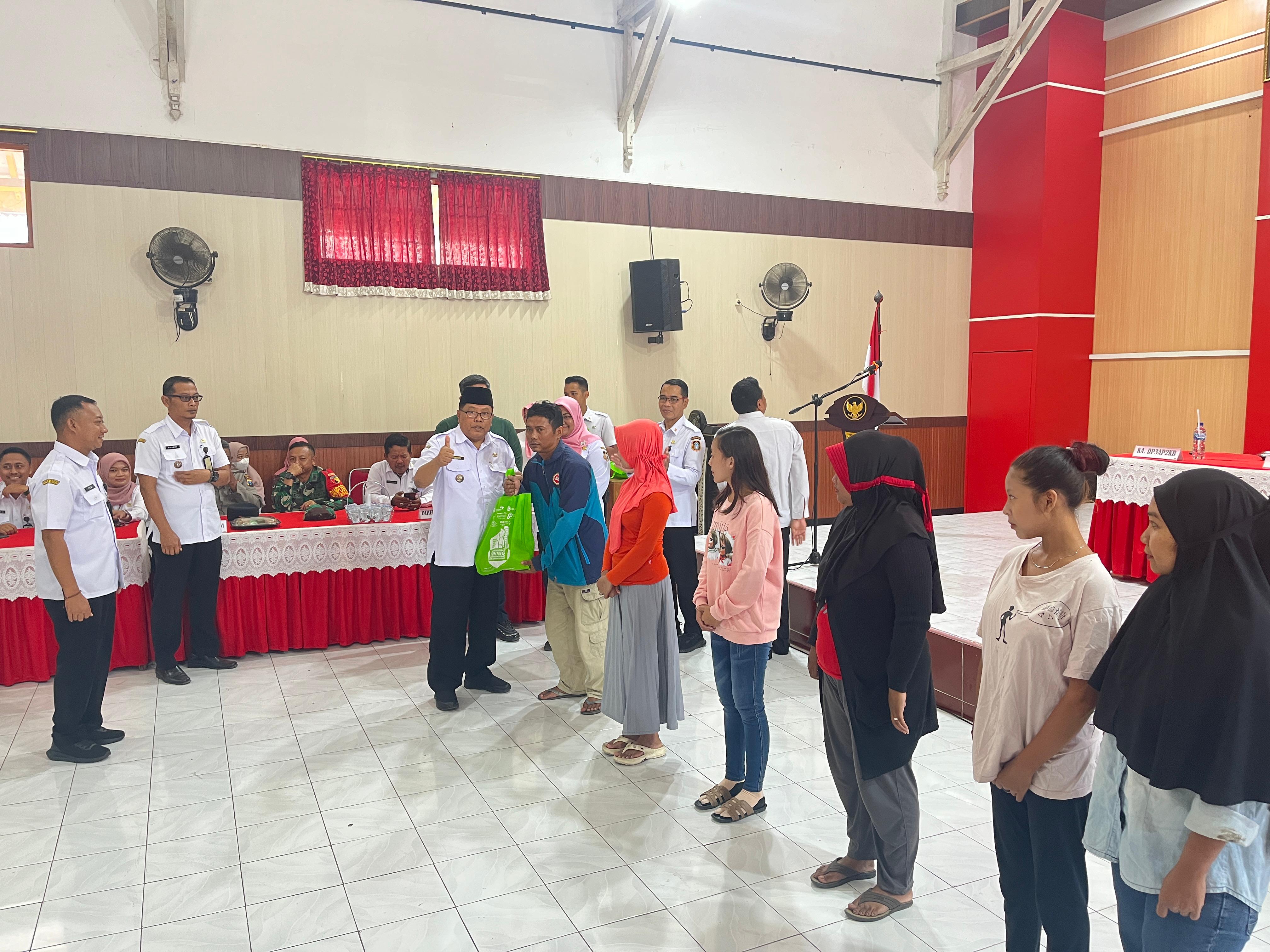  Wali Kota Blitar Salurkan Bantuan Pangan dari Bapanas RI untuk Ribuan KPM Rawan Stunting di Kec. Kepanjenkidul 1