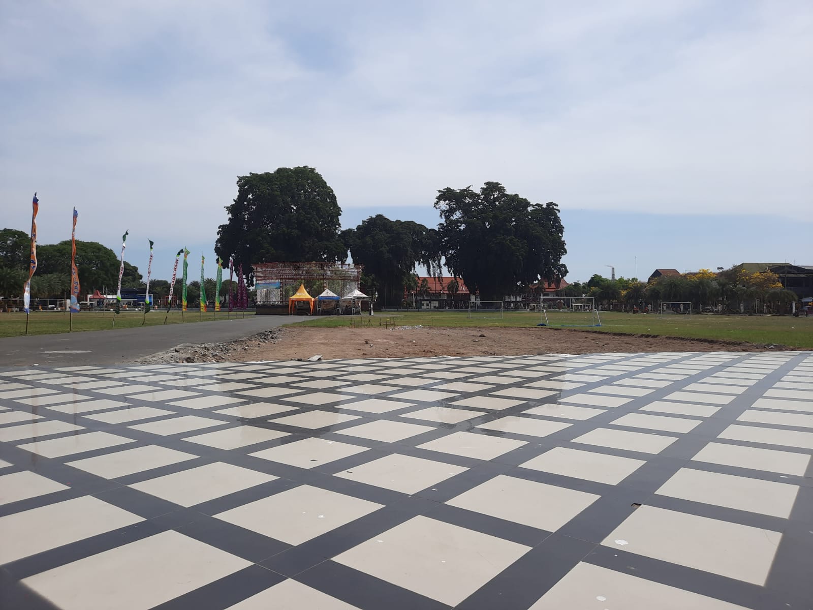  DLH Kota Blitar Mulai Kerjakan Pembangunan Tahap Dua di Aloon - Aloon Kota Blitar 1