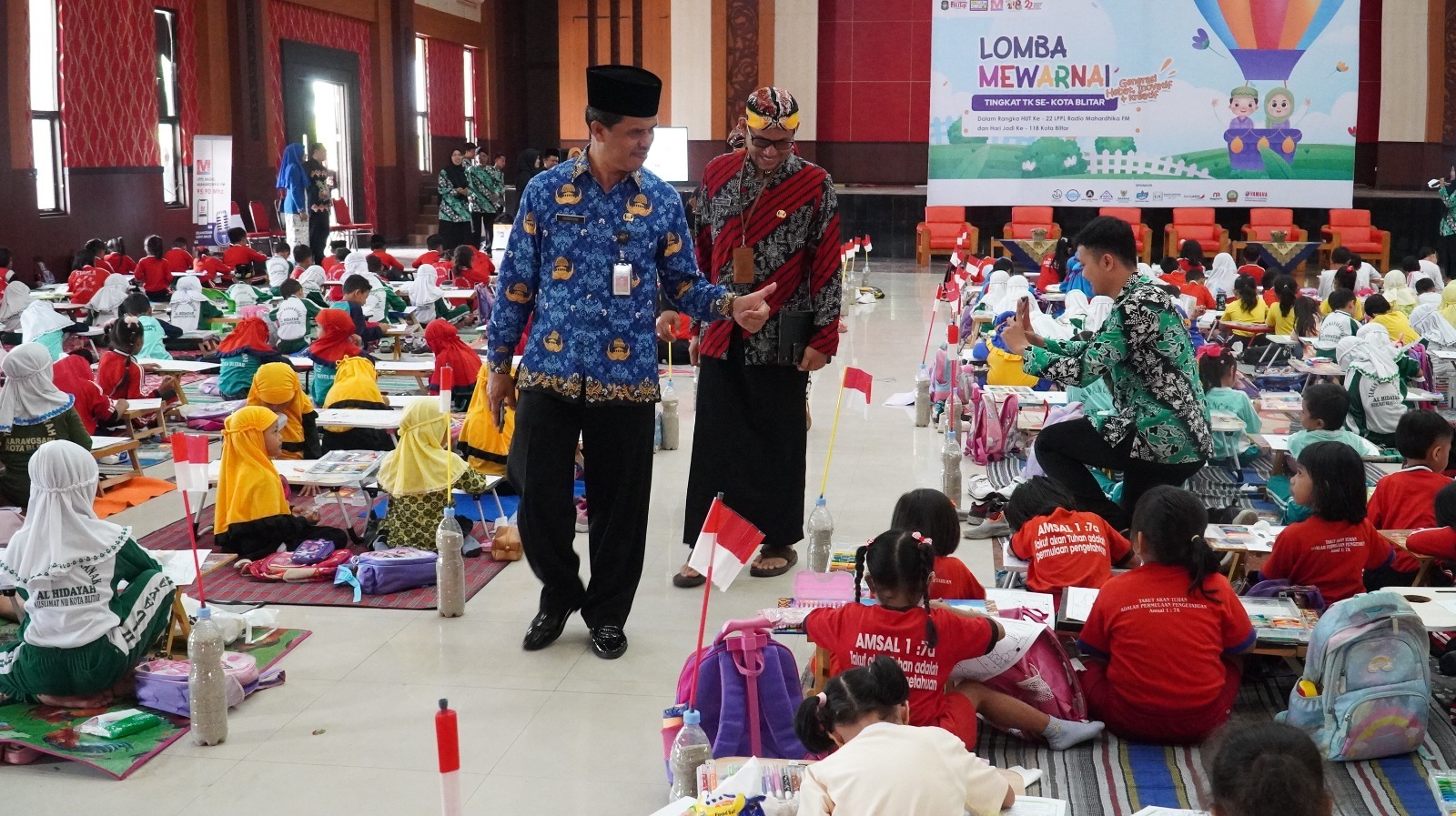  Rayakan Ulang Tahun ke 22, Radio Mahardhika Fm Gelar Lomba Merwarnai yang Diikuti Ratusan Anak TK se - Kota Blitar 1