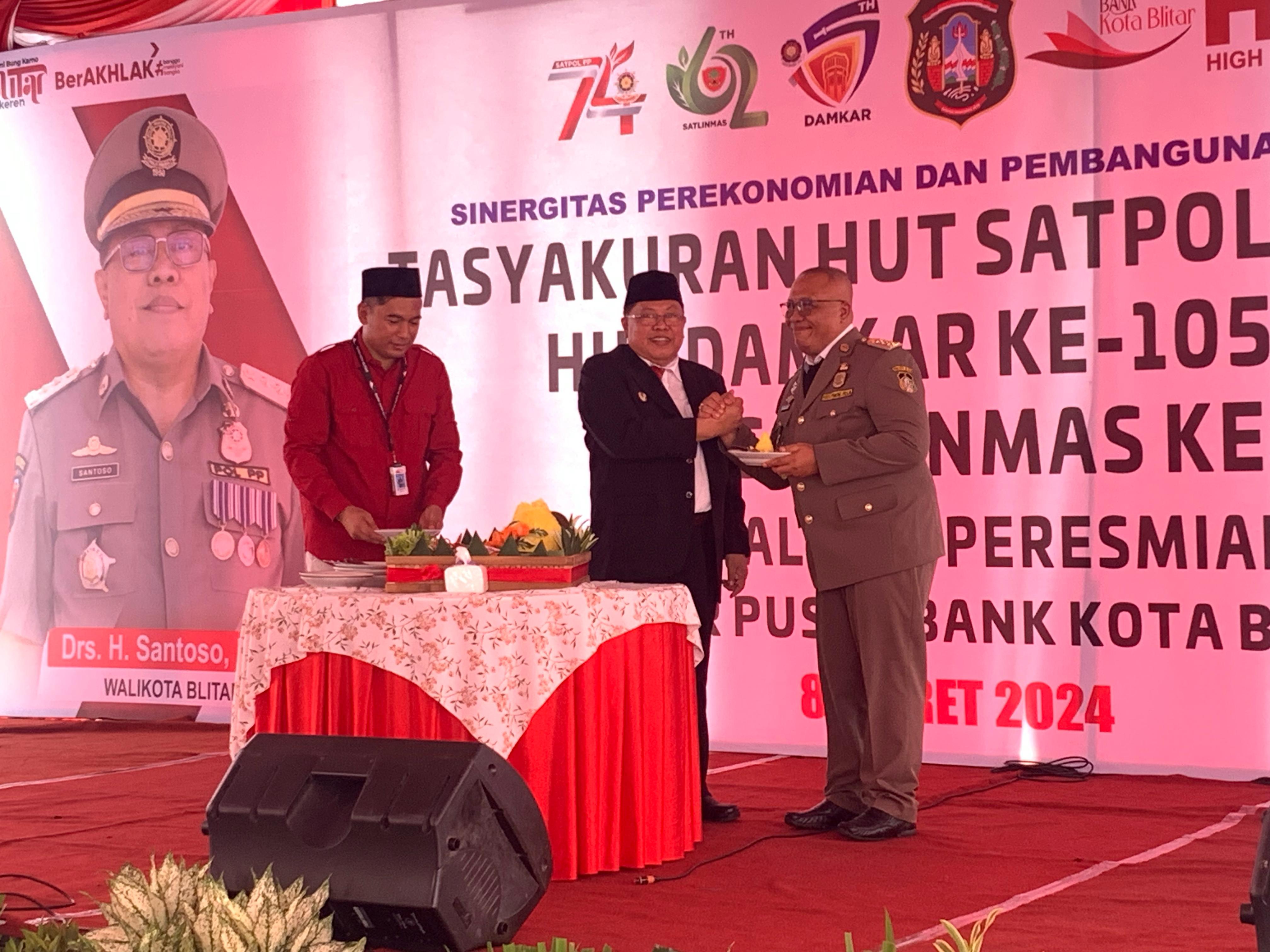  Walikota Blitar Hadiri Tasyakuran HUT Satpol PP ke-74 HUT Damkar ke-105 dan HUT Satlinmas ke-62  1