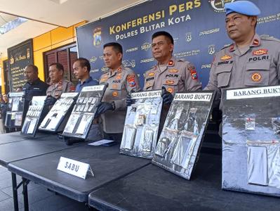 Berhasil Amankan Ribuan Pil Dobel L Selama Operasi Tumpas Narkoba Semeru, Polres Blitar Kota Himbau Masyarakat Waspadai Peredaran Narkoba