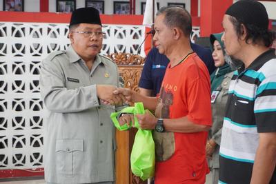 Antisipasi Stunting, Pemkot Blitar Salurkan Ratusan Paket Bahan Makanan Tambahan Bagi Warga di Tiga Kecamatan