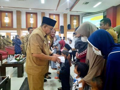 Pemkot Blitar Gelar Doa Bersama dan Santunan bagi Puluhan Anak Yatim Piatu